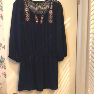 Signature Studio navy blue peasant-style top.
